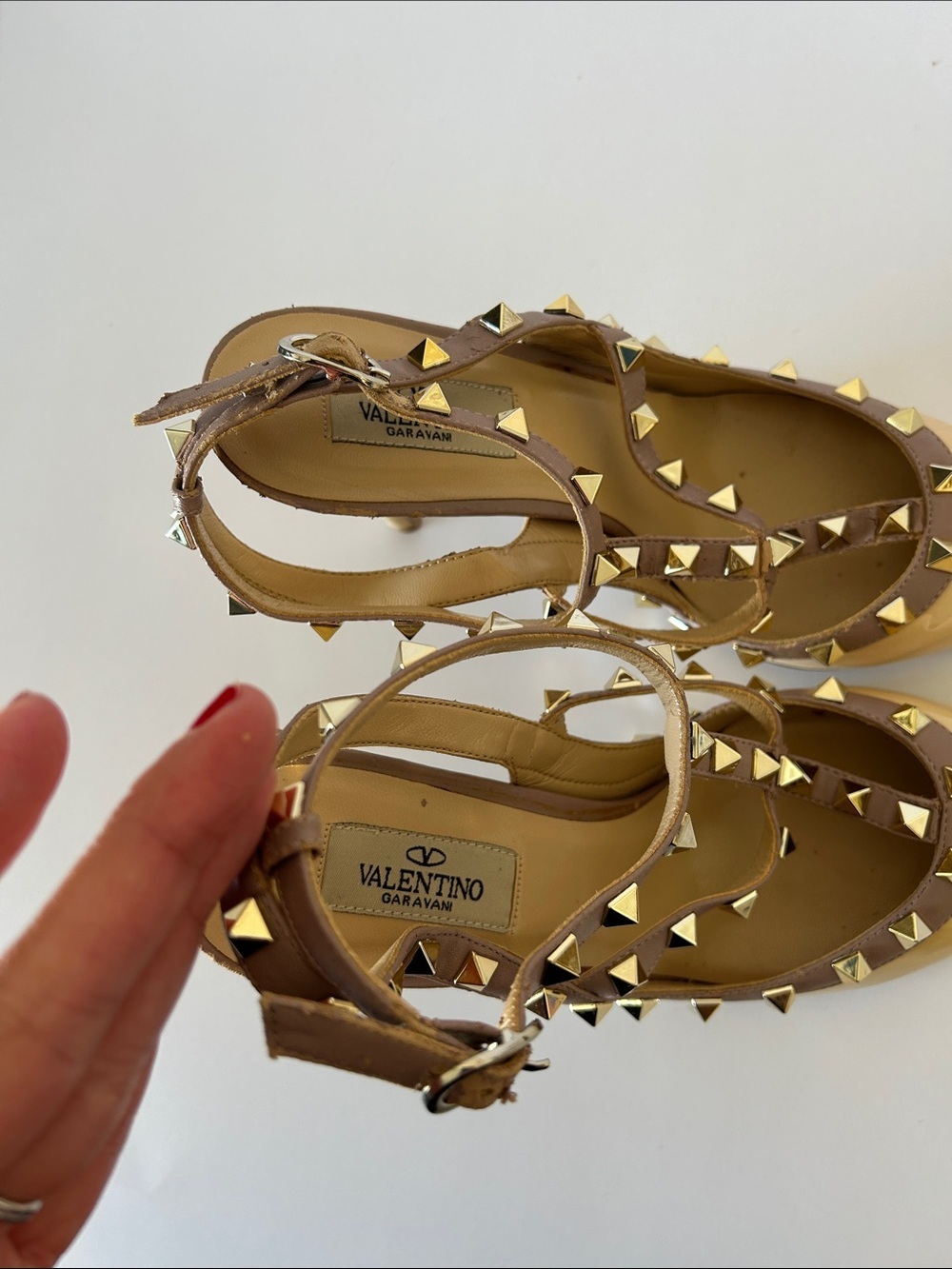 Valentino Patent Pointed Slingback Pumps with Gold Studs in Tan and Mauve - Picture 4 of 11
